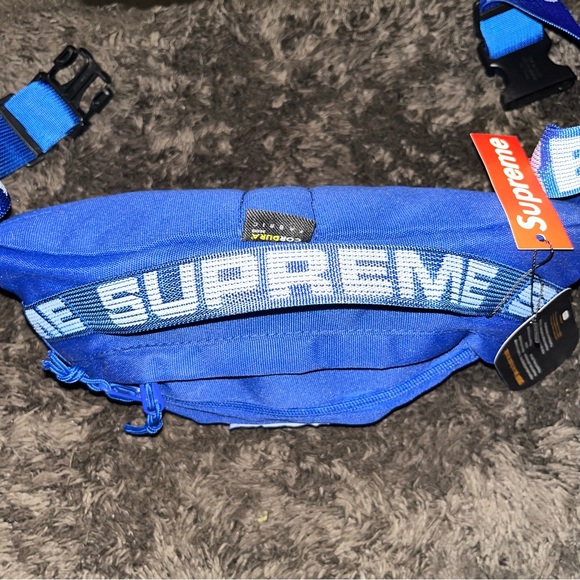 Sporty Blue Waist Bag Crossbody Sling – Adjustable Strap - Picture 5 of 10